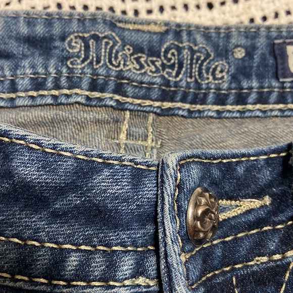 Miss Me Jeans - Size 27 x 26” - Tag says boot - these were hemmed Preloved - Picture 3 of 10